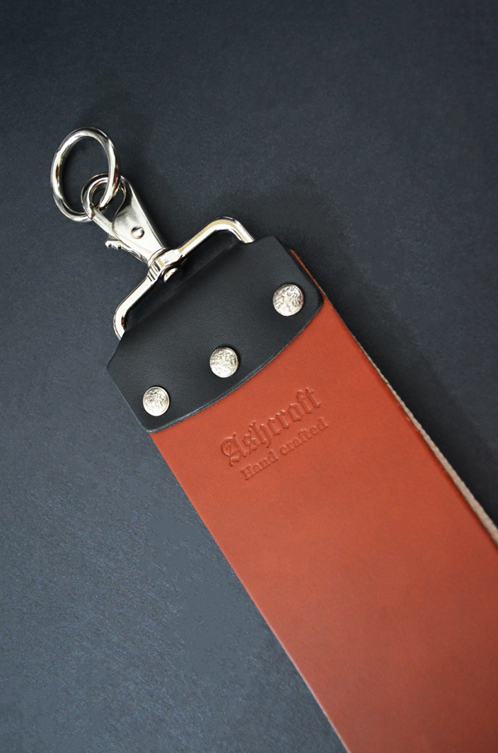 3" English Bridle Chestnut Hanging Strop w/Leather Handle