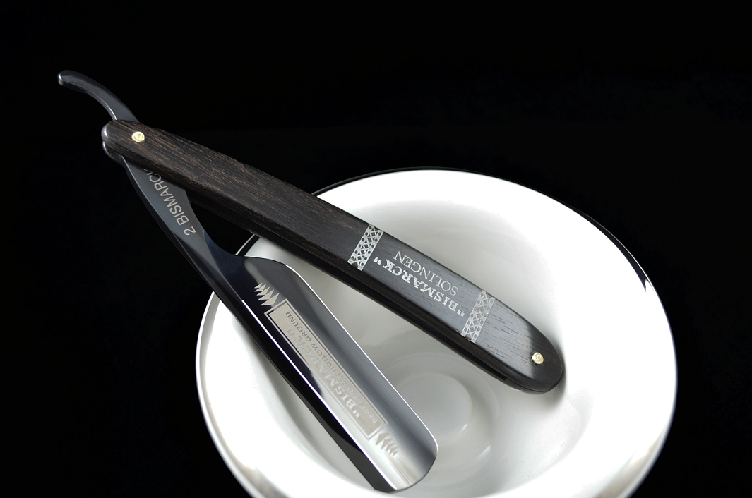 Dovo Bismarck 6/8 Pakkawood Straight Razor - Black Finish