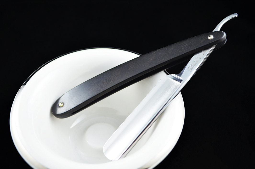 DOVO ASTRALE 5/8 STRAIGHT RAZOR "Shave Ready"