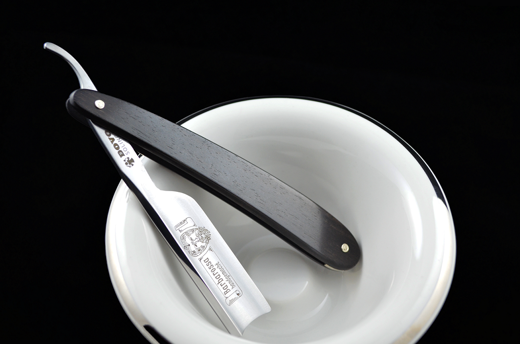 Dovo Barbarossa 5/8 Short Blade Ebony Straight Razor - Spanish Point