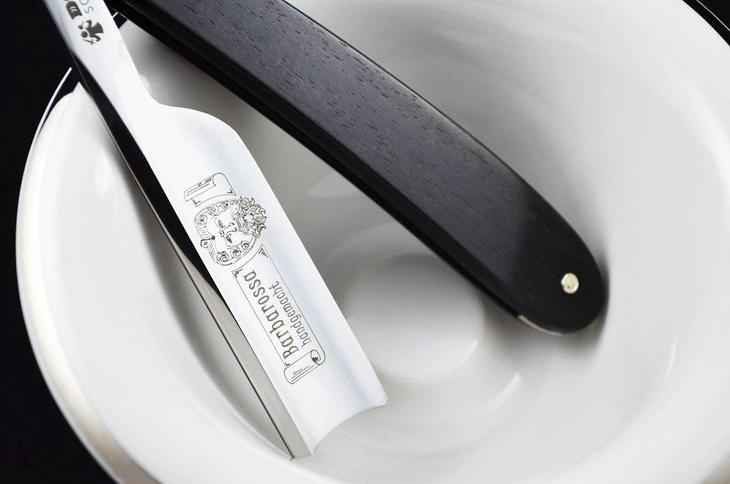 Dovo Barbarossa 5/8 Short Blade Ebony Straight Razor - Spanish Point