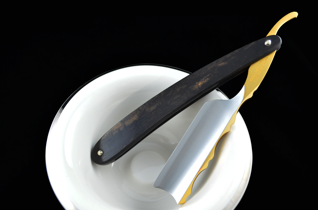 Dovo Bergischer Lowe 6/8 Ebony Wood Straight Razor