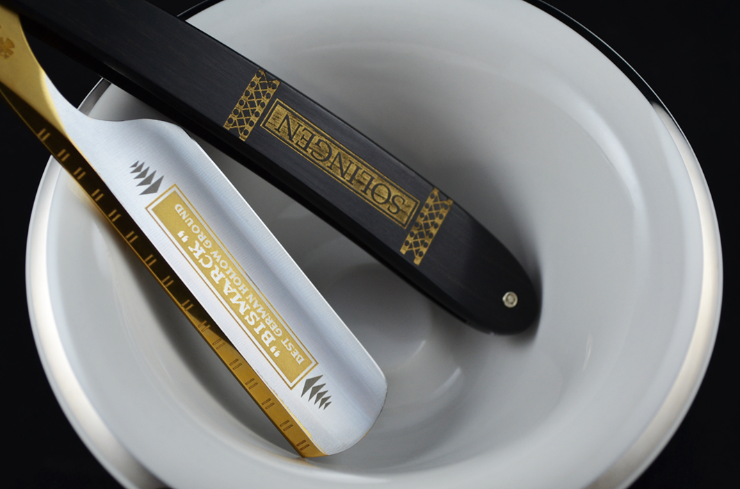 Dovo Bismarck 6/8 Pakkawood Straight Razor