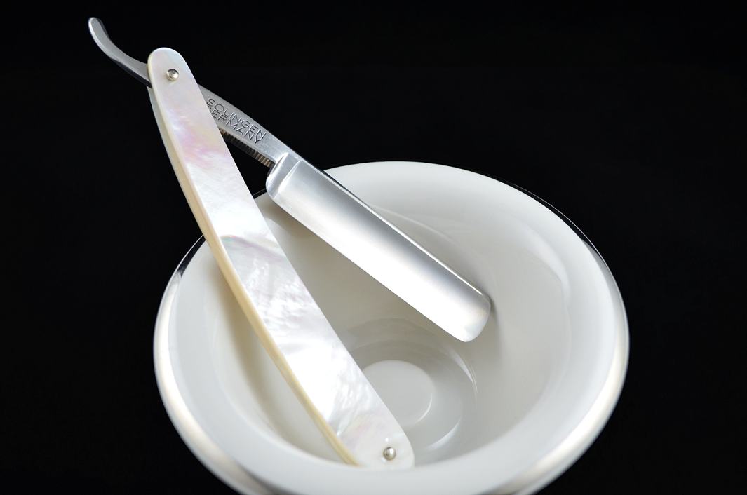 NOS Dovo Inox 5/8 Genuine Mother of Pearl Vintage Straight Razor