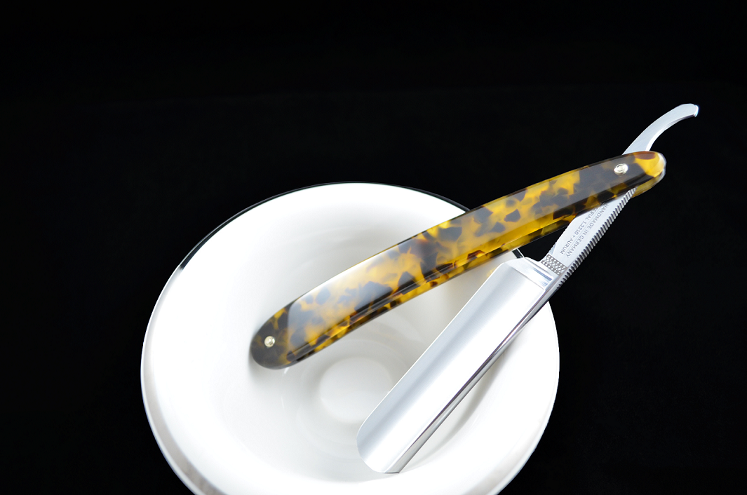 Dovo Special 5/8 Straight Razor with Tortoiseshell Scales