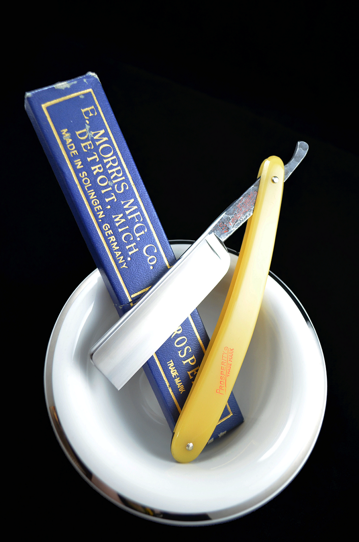 NOS E. Morris MFG. Co. 13/16 Prosperity 450 Straight Razor