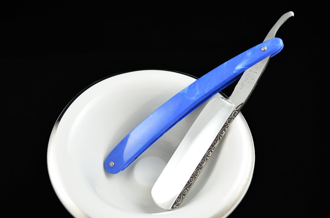 NOS Garantie Solingen Kukri 360 6/8 Straight Razor