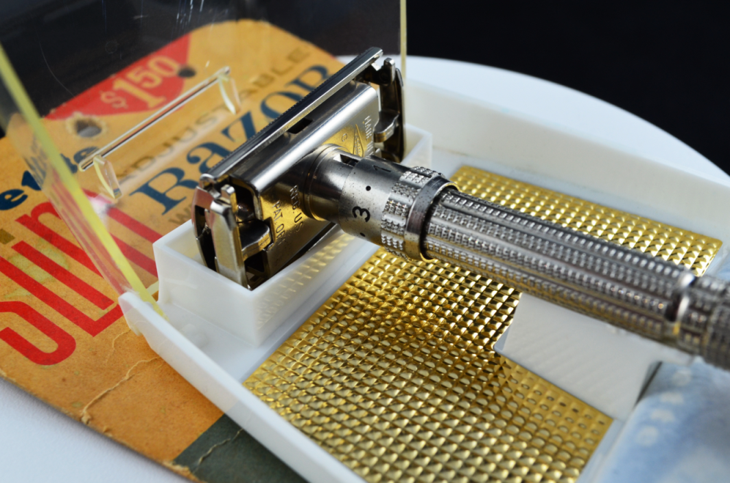 Gillette Slim Adjustable Safety Razor Super Blues