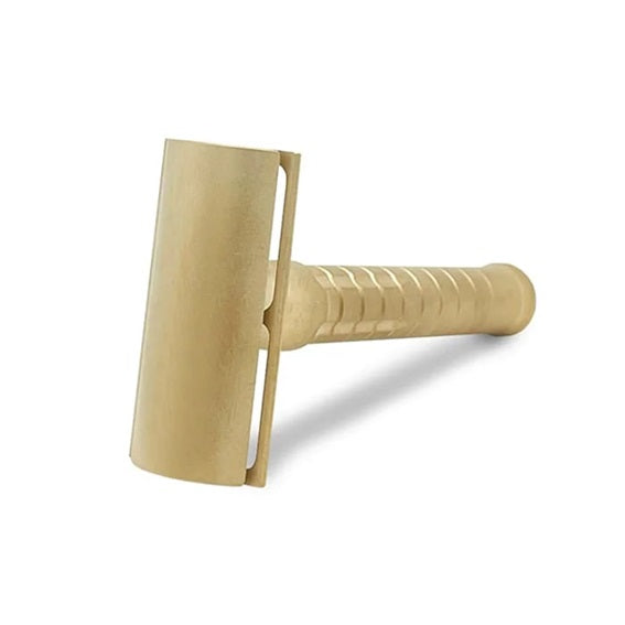 The Goodfella&#39;s Smile Bayonetta Brass Double Edge Safety Razor