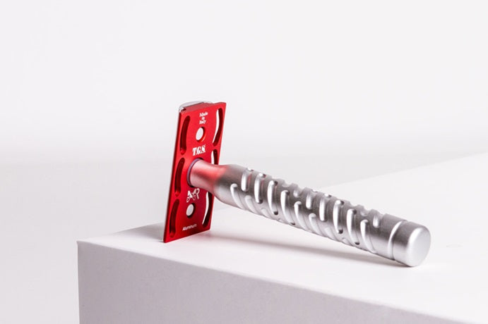 The Goodfellas' Smile Styletto Red Aluminum Double Edge Safety Razor