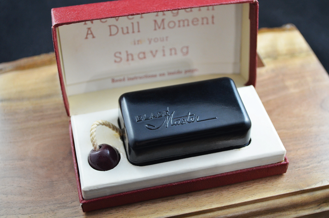 Blade Master Double Edge Razor Blade Sharpener NOS