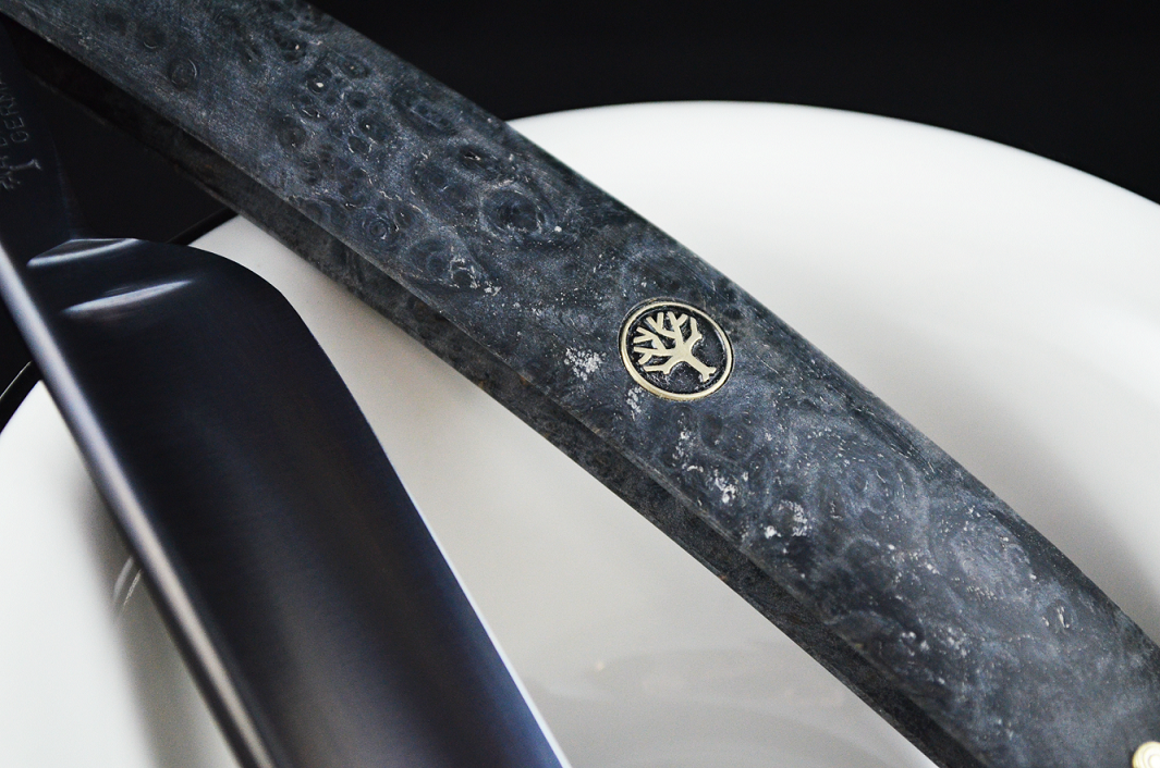 Boker Black Amboina Wood 6/8 Straight Razor