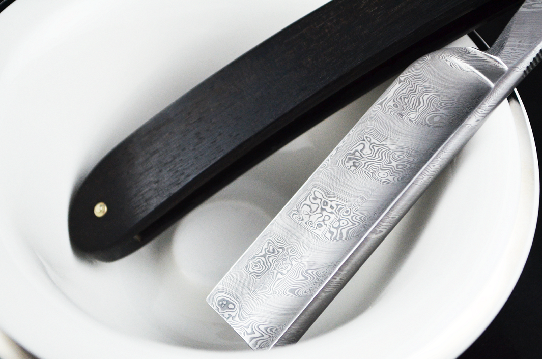 Boker Damascus Ebony 6/8 Straight Razor