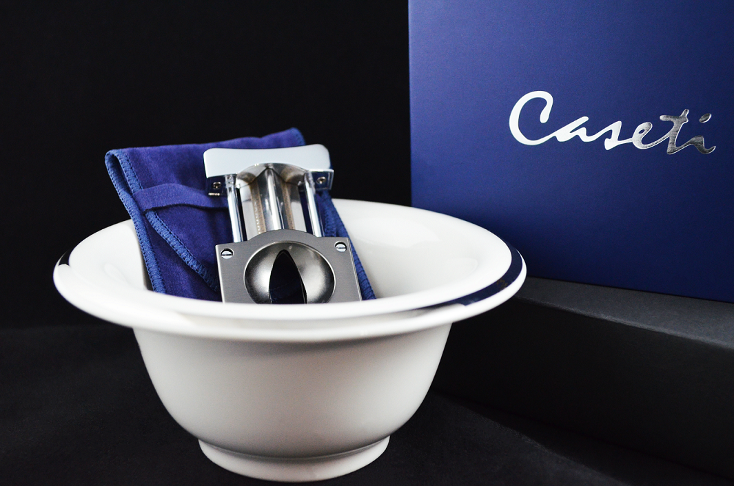 Caseti Deep V Cigar Cutter