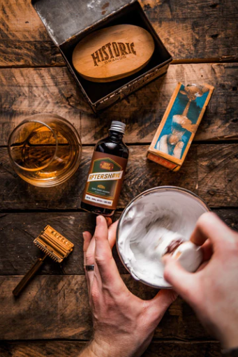 Historic & Oak Cerf Rouge Aftershave