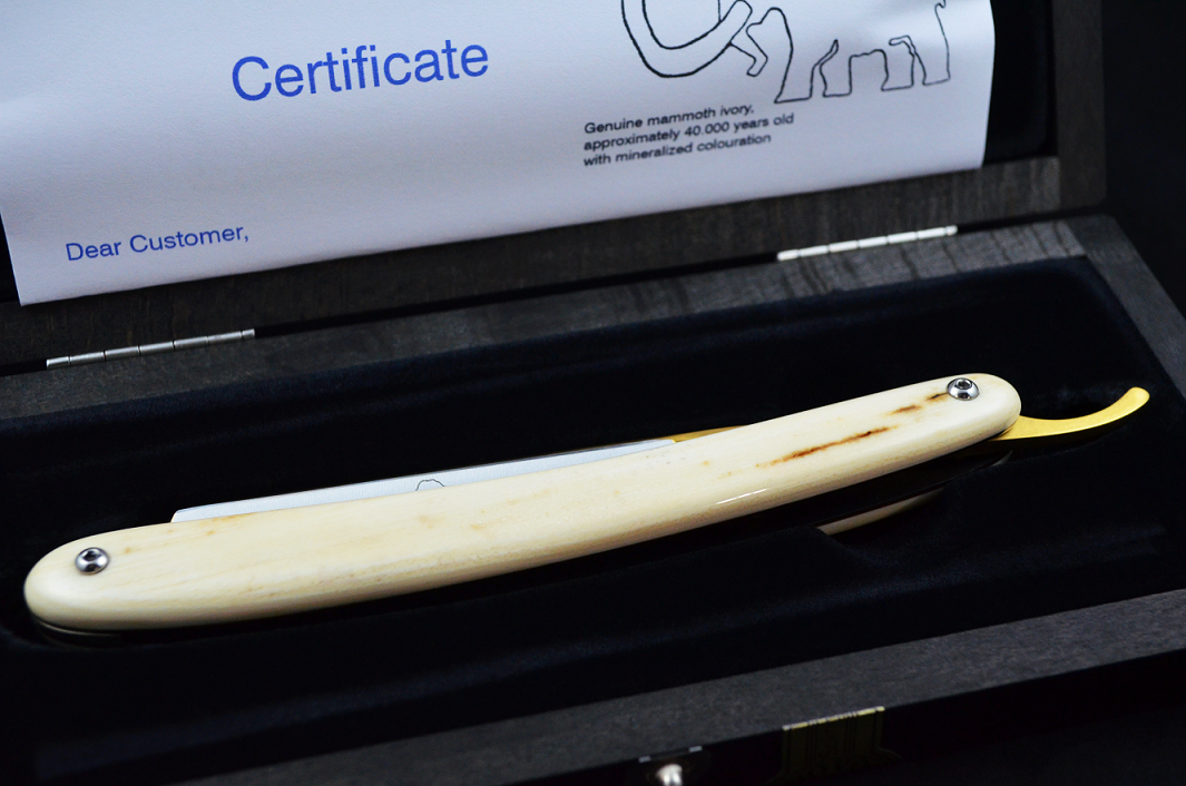 NOS Dovo Genuine Mammoth Tusk Ivory 5/8 Straight Razor