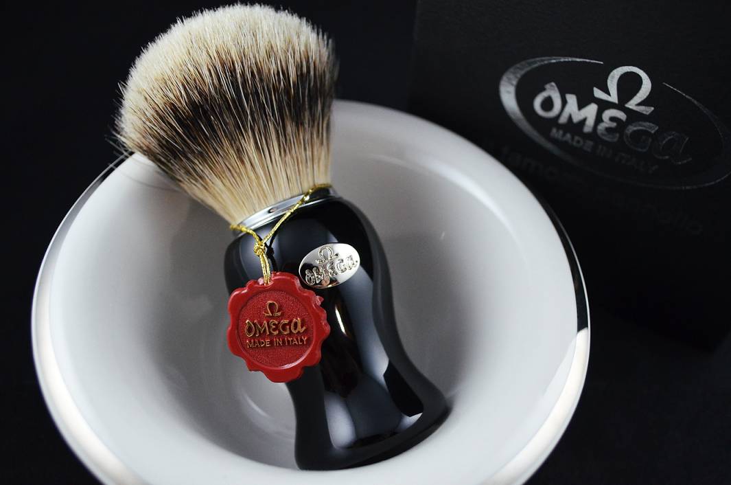 Omega 6613 Silvertip Badger Shaving Brush with Resin Handle