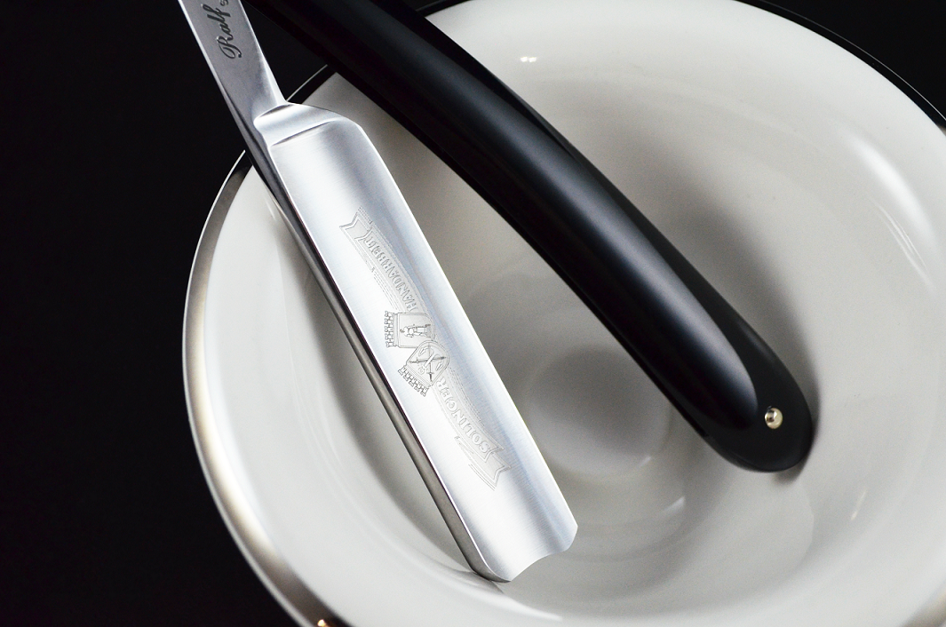 Ralf Aust 5/8 Spanish Point Straight Razor
