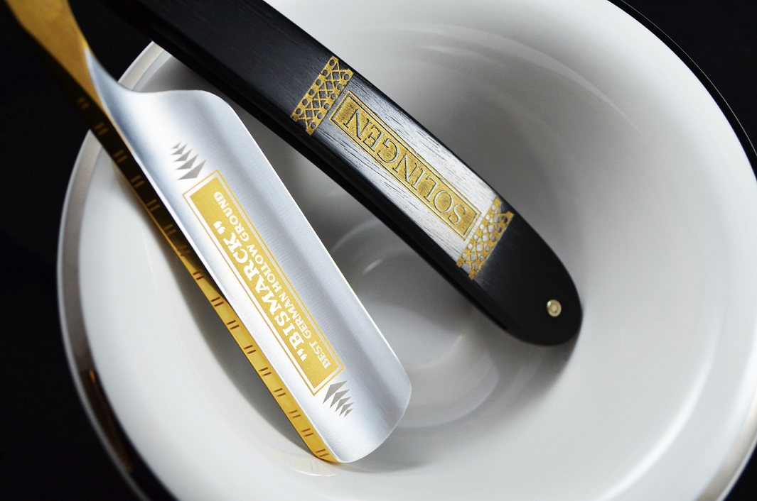 Dovo Bismarck 6/8 Pakkawood Straight Razor and Strop Set The Classic