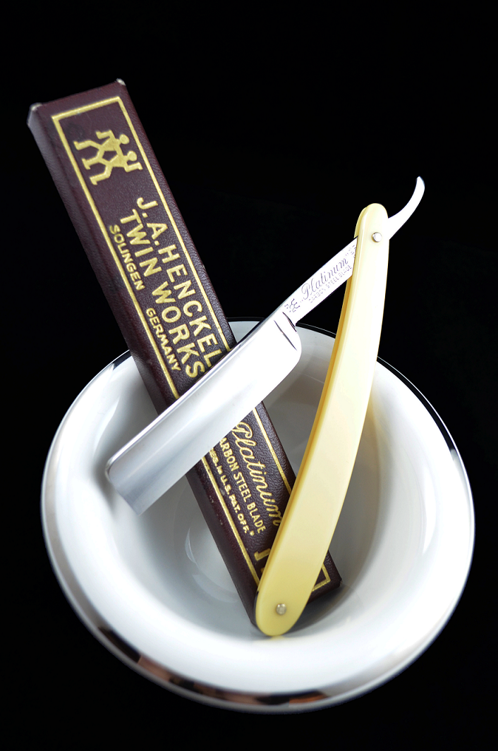 NOS J. A. Henckels 5/8 Twin Works 401 Platinum Straight Razor