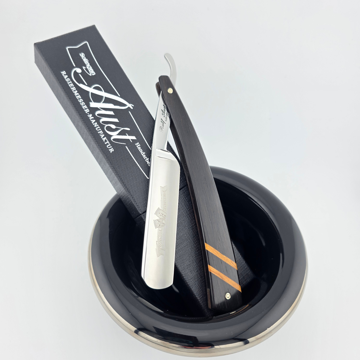 Ralf Aust 5/8 African Blackwood with Olive Inlay Straight Razor