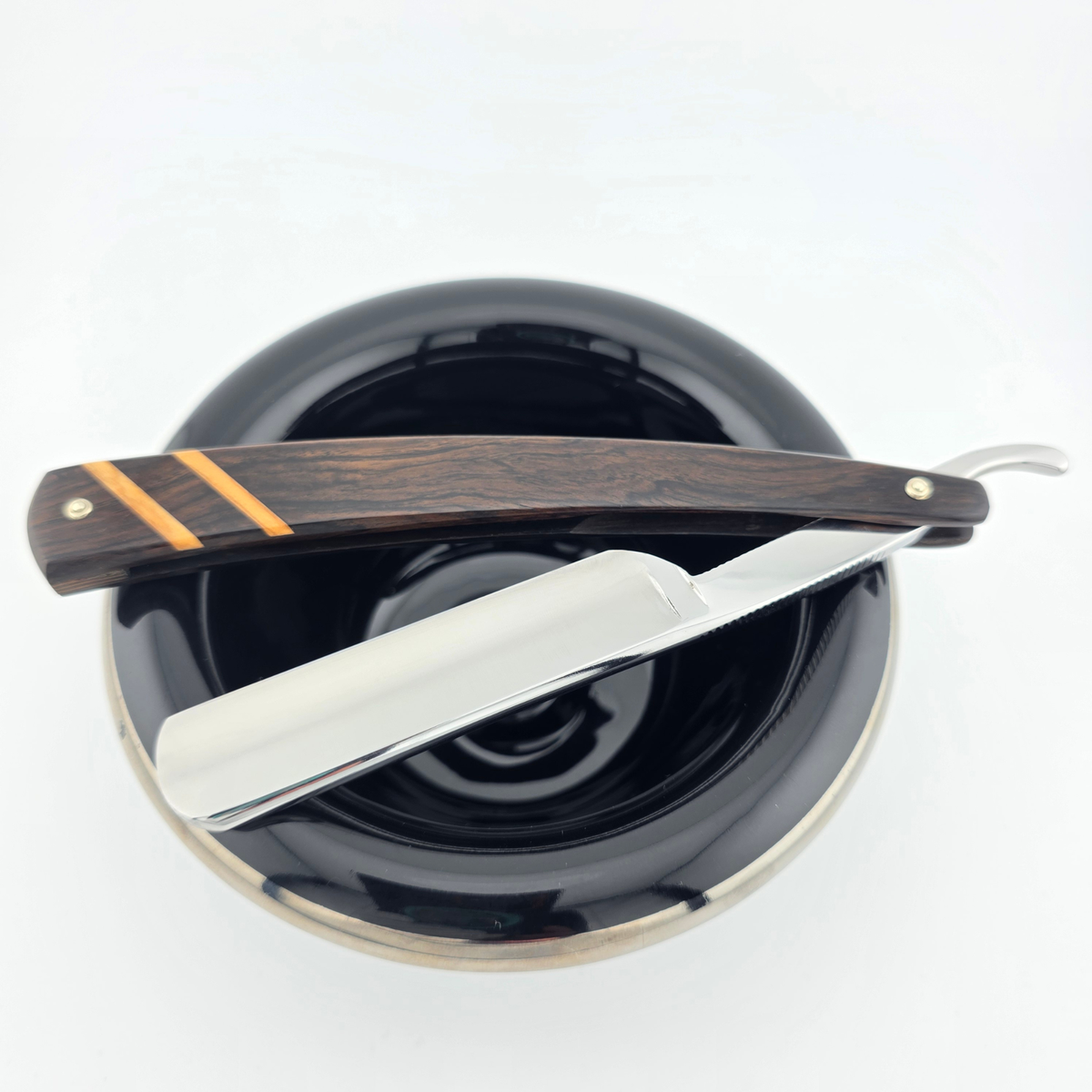 Ralf Aust 5/8 African Blackwood with Olive Inlay Straight Razor