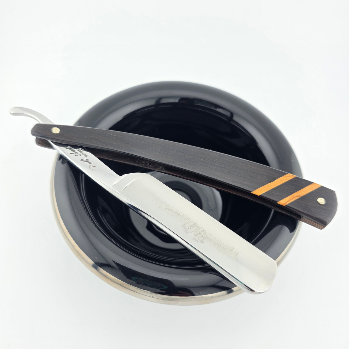 Ralf Aust 5/8 African Blackwood with Olive Inlay Straight Razor