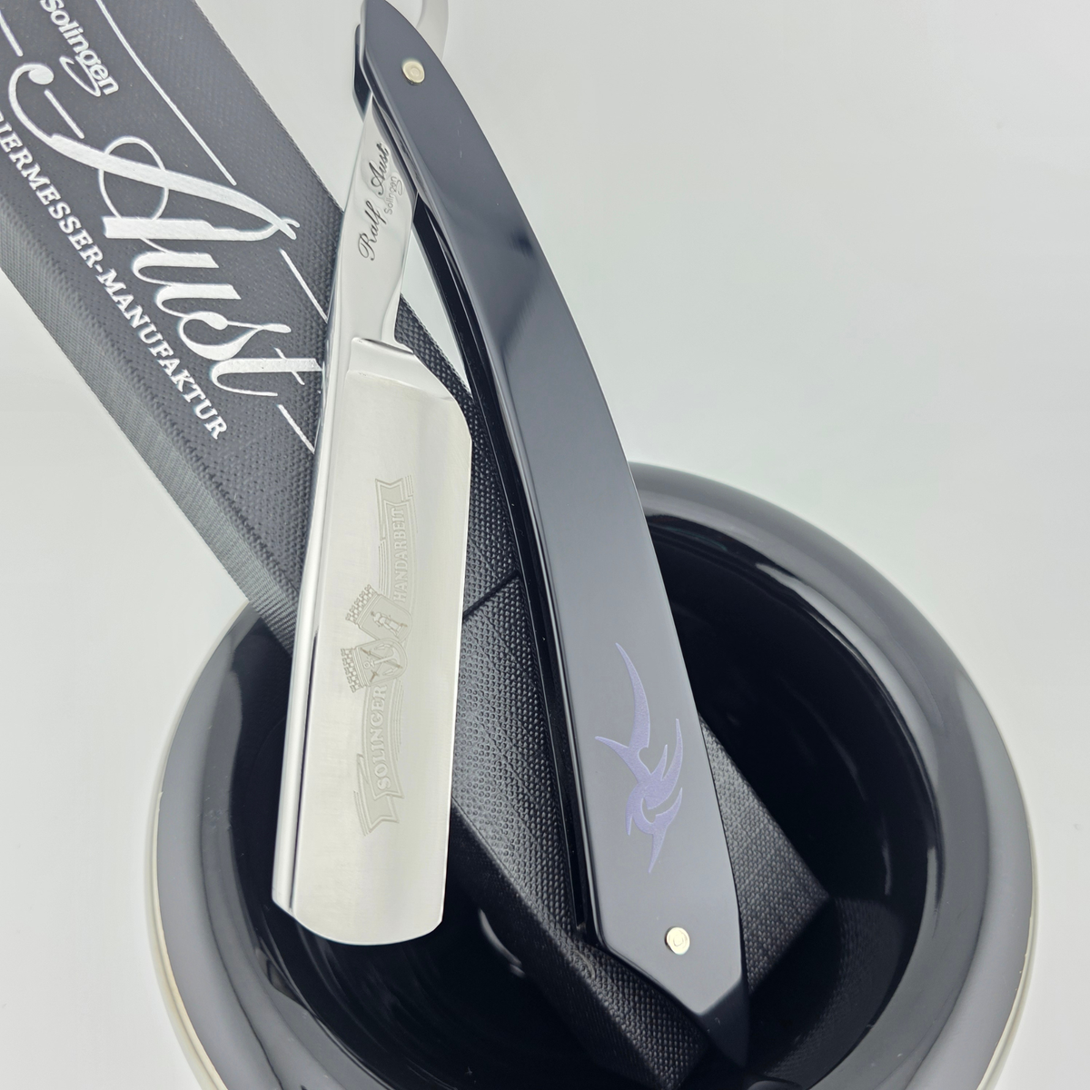 Ralf Aust 6/8 Black Acrylic Round Point Wenge Handle