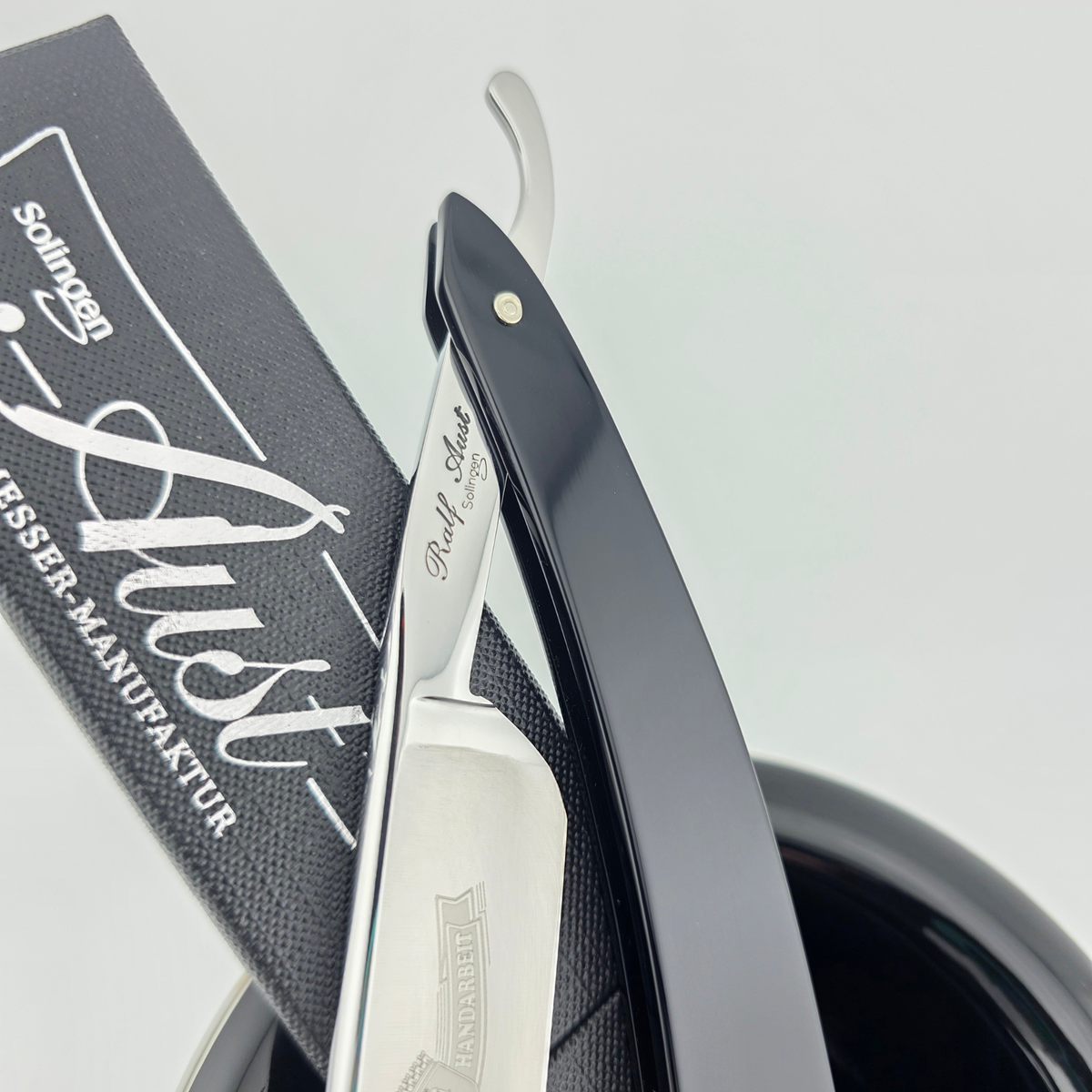 Ralf Aust 6/8 Black Acrylic Round Point Wenge Handle