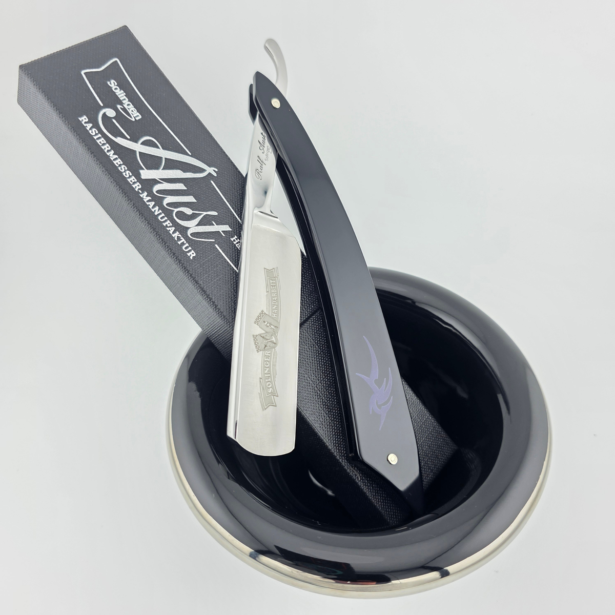 Ralf Aust 6/8 Black Acrylic Round Point Wenge Handle