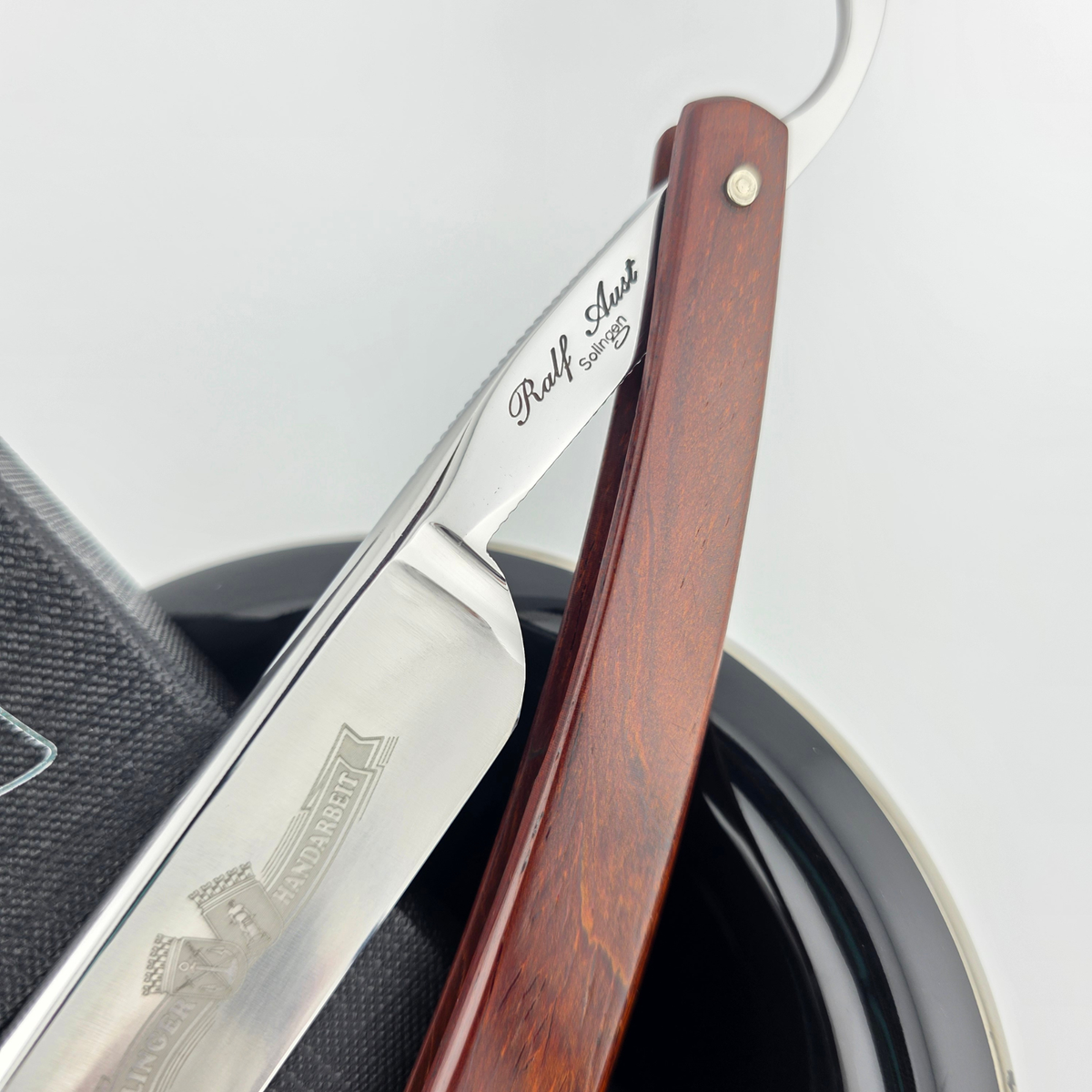 Ralf Aust 6/8 Cocobolo Wood Spanish Point Straight Razor