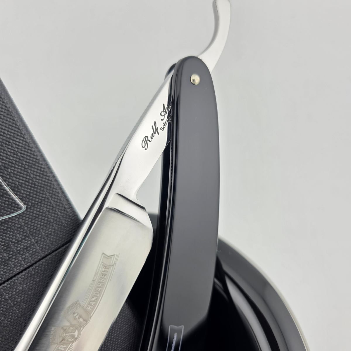 Ralf Aust 7/8 Black Acrylic Round Point Straight Razor