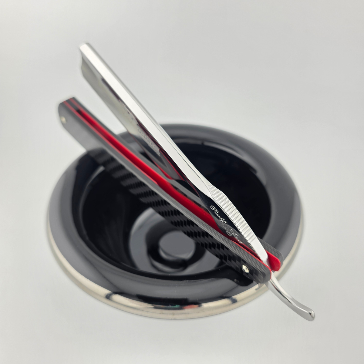 Ralf Aust 6/8 Carbon Fibre Spanish Point Straight Razor