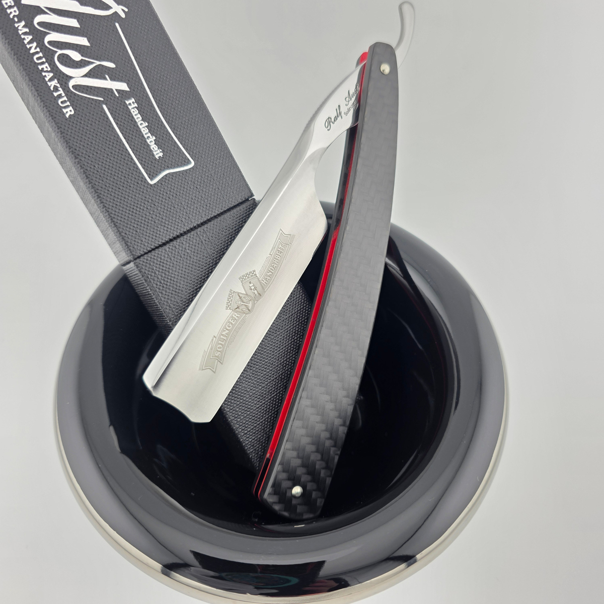 Ralf Aust 6/8 Carbon Fibre Spanish Point Straight Razor