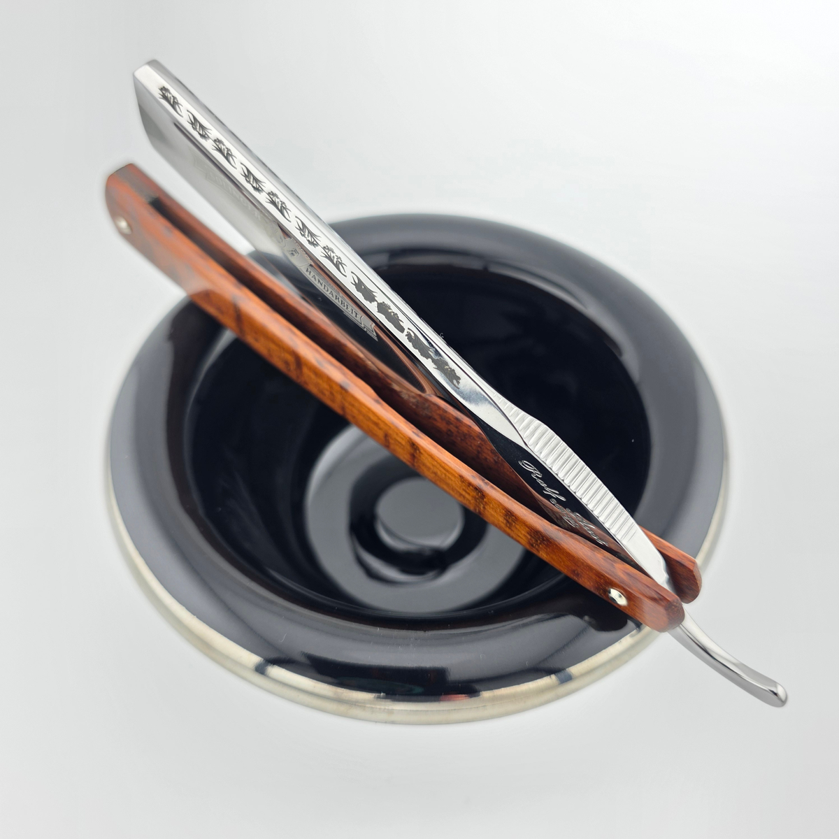 Ralf Aust 6/8 Snakewood Round Point Straight Razor