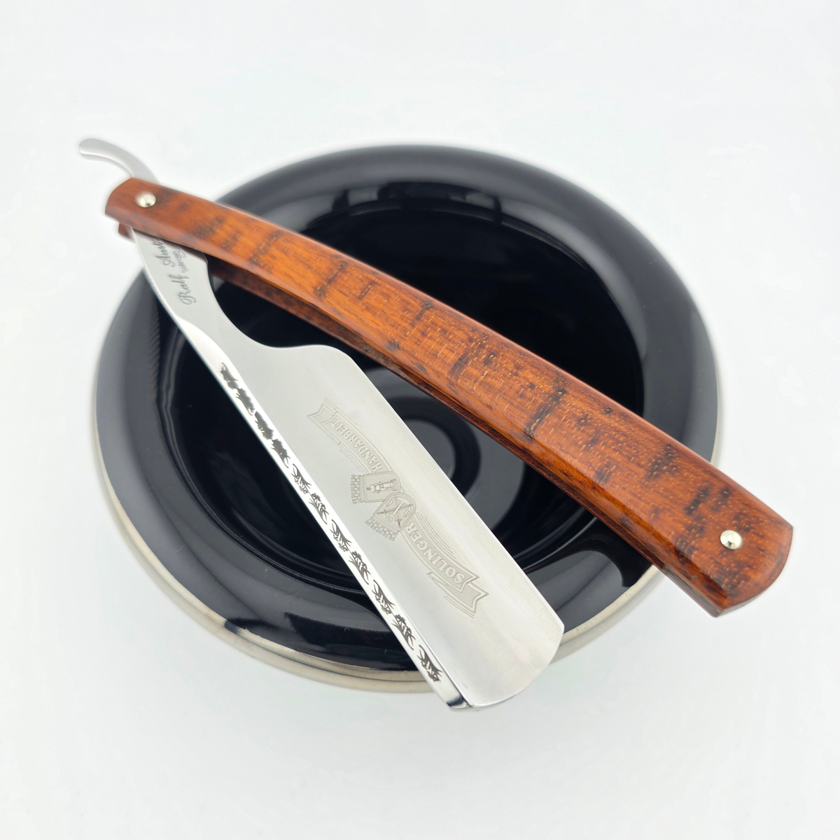 Ralf Aust 6/8 Snakewood Round Point Straight Razor