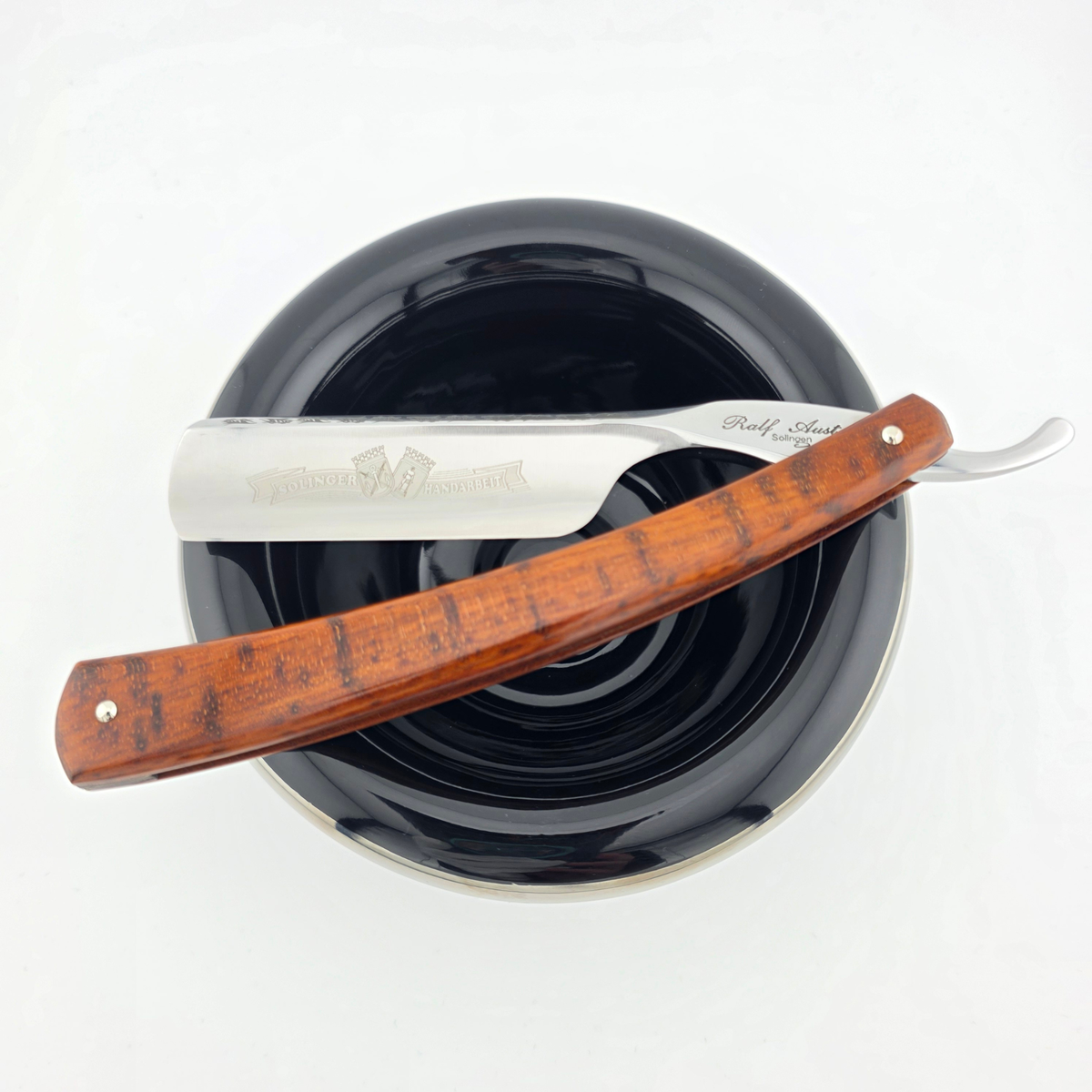 Ralf Aust 6/8 Snakewood Round Point Straight Razor