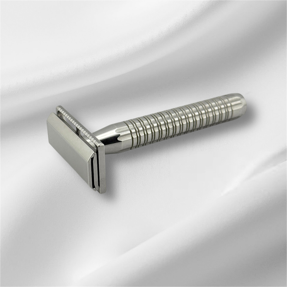 The Goodfellas' Smile Lybra Safety Razor in 316L Stainless Steel