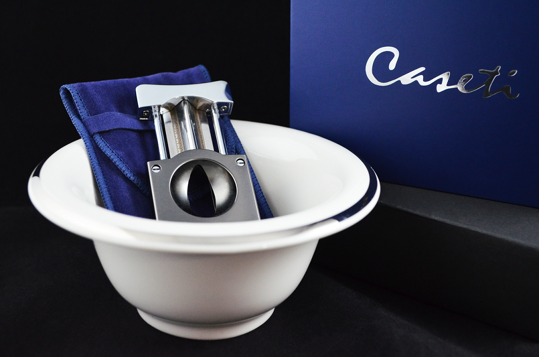 Caseti Deep V Cigar Cutter