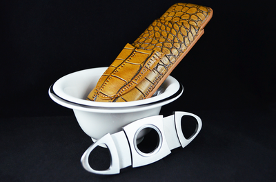 Sikarlan Alligator Cigar Case with Cutter