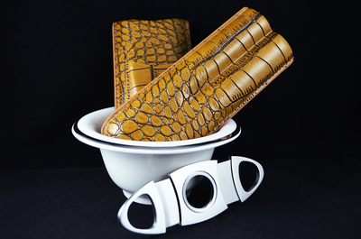 Sikarlan Alligator Cigar Case with Cutter