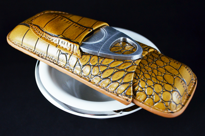 Sikarlan Alligator Cigar Case with Cutter