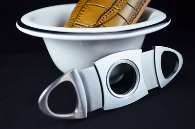 Sikarlan Alligator Cigar Case with Cutter